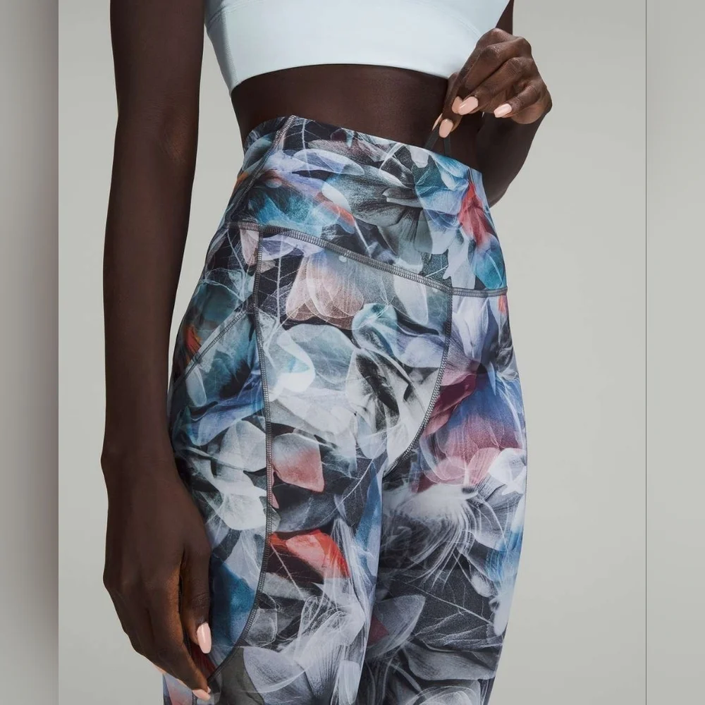 Lululemon Fast and Free High-Rise Tight 25” Pockets *UpdatedLuminescent Floral